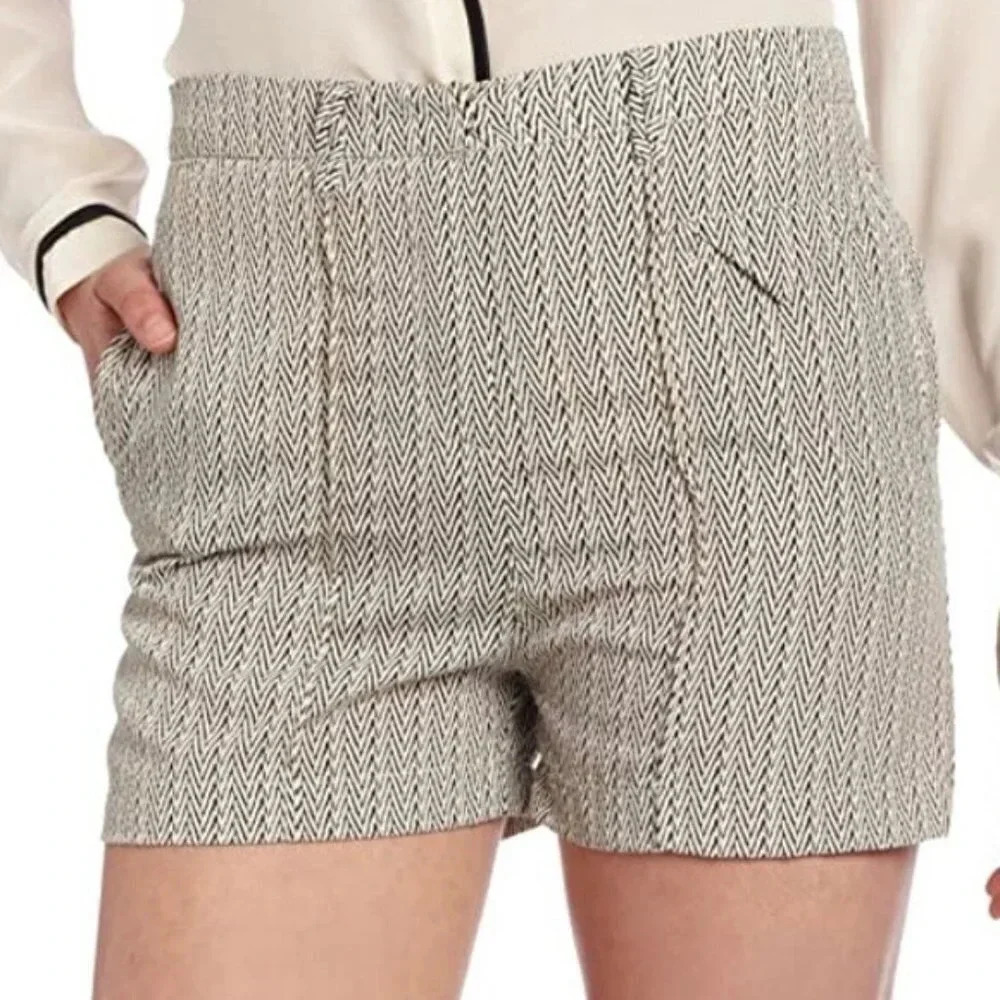NWT Greylin Vanessa Cream & Black Print Shorts M